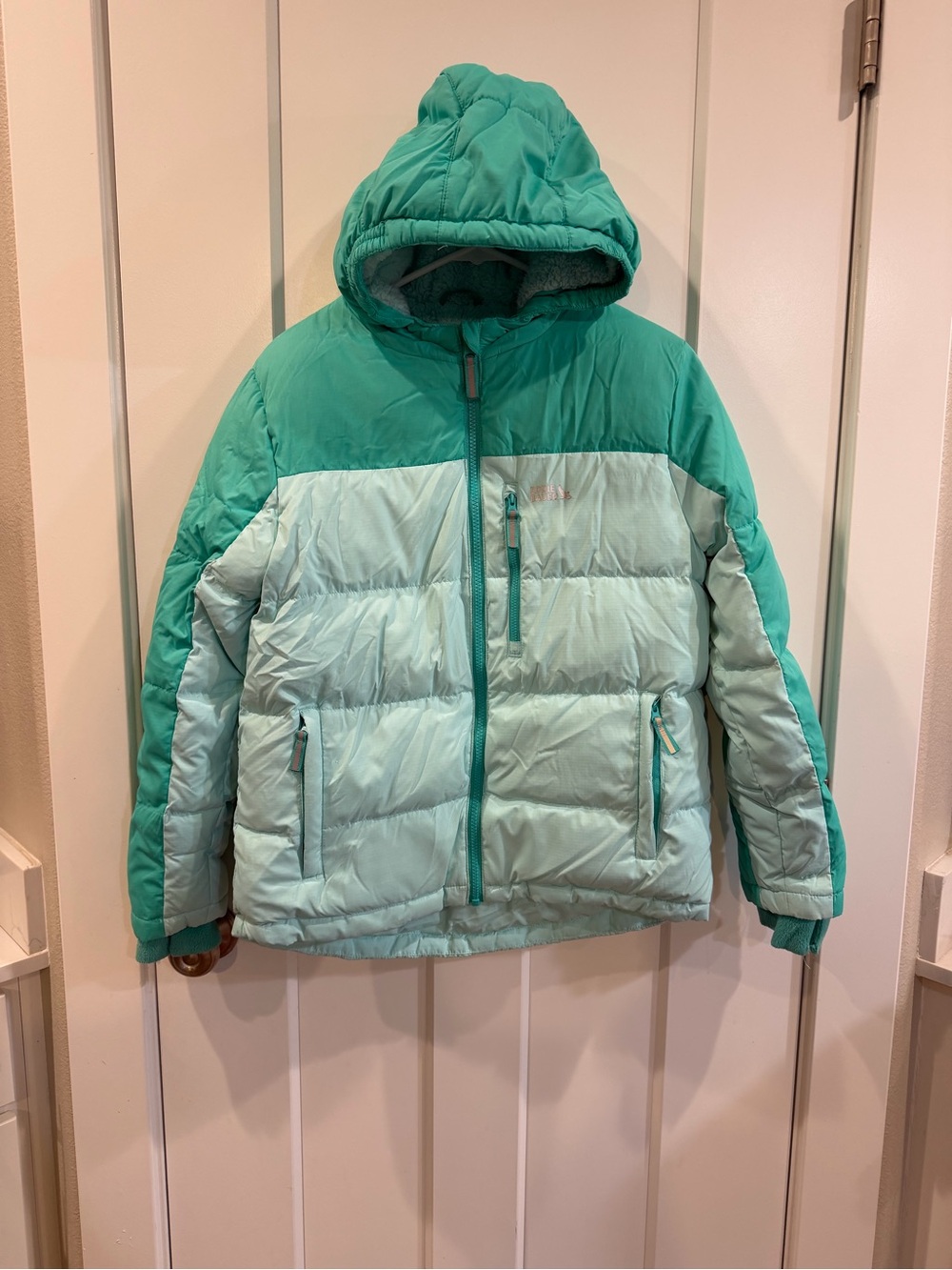Eddie Bauer Kids' Classic Down Jacket girls size Large colorblock green